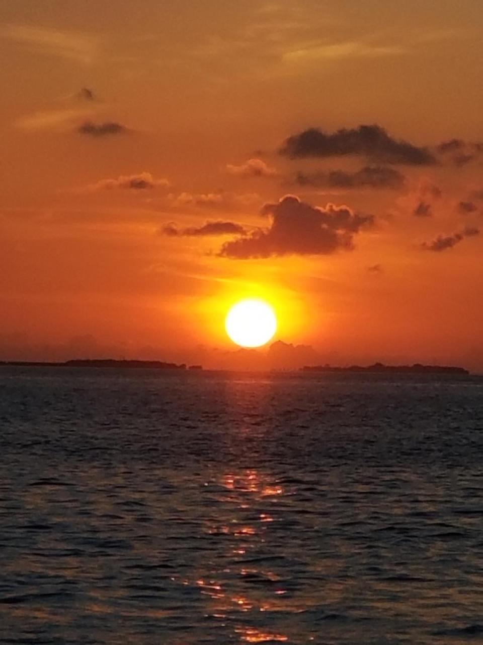 Summer Shade Maldives Дхаравандху Екстериор снимка